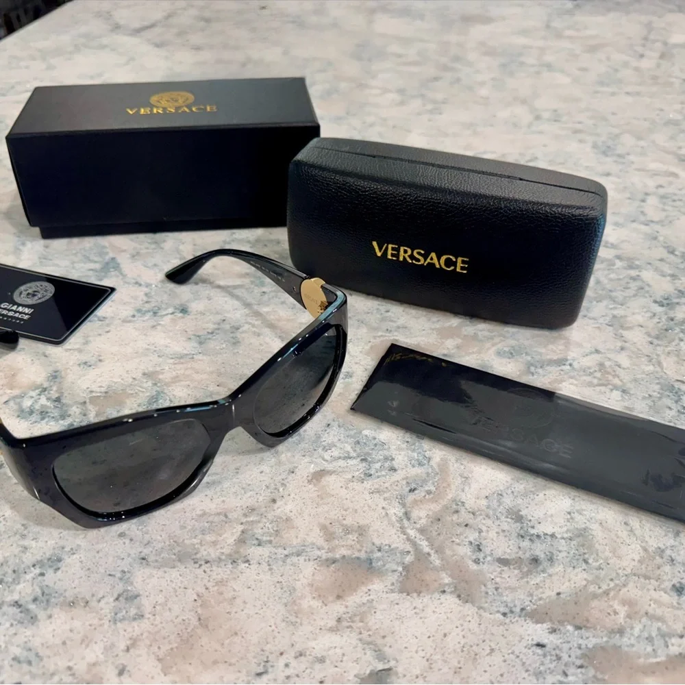 Versace Black Sunglasses - Picture 2 of 10